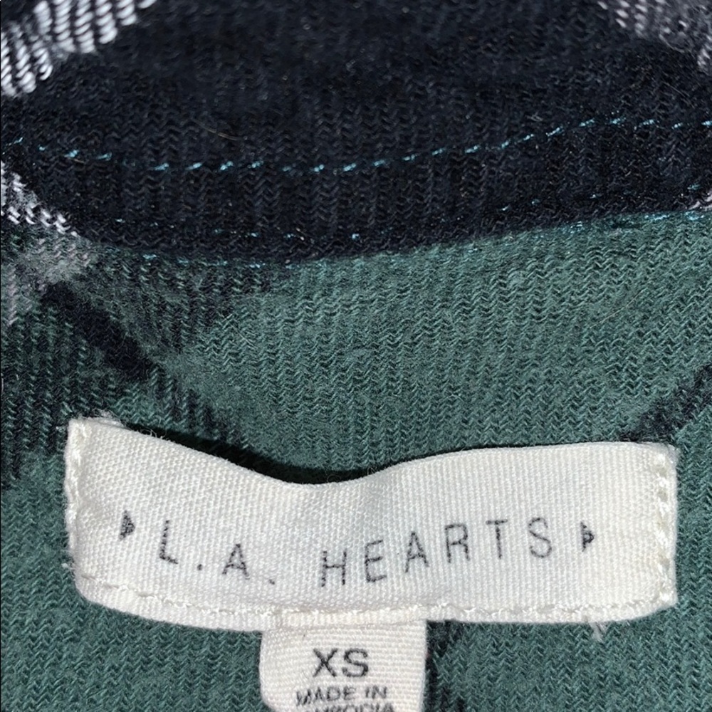 Flannel - Picture 3 of 4